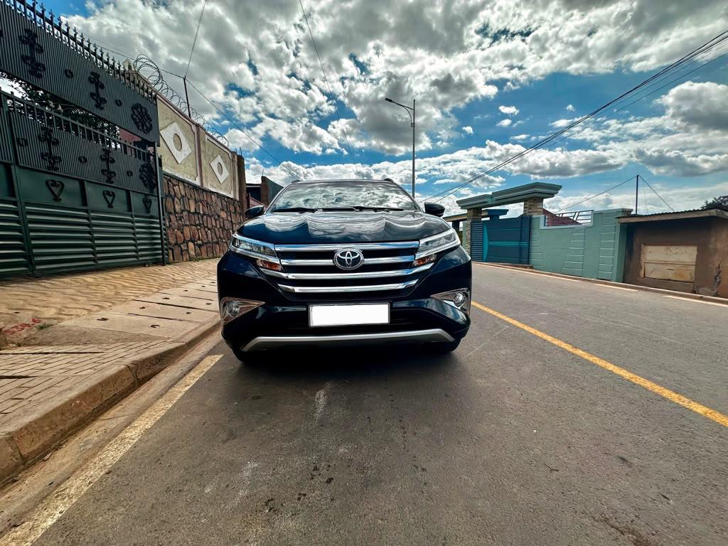 TOYOTA RUSH - 2022