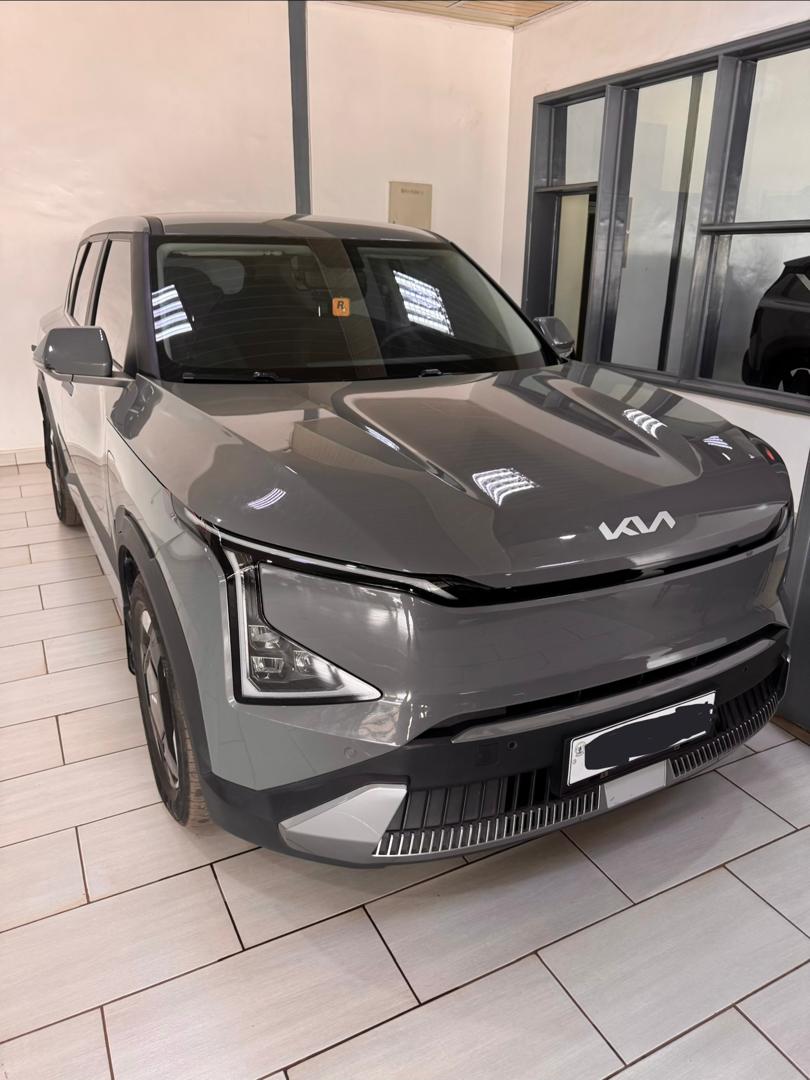 2025 KIA - EV5